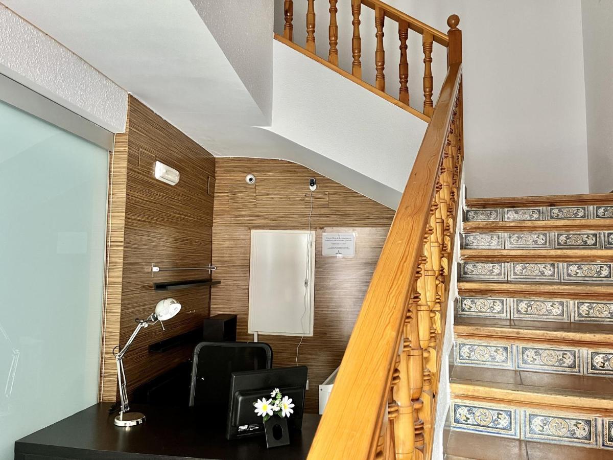 Hostal Nomadas By Gloove Villalba de la Sierra Kültér fotó