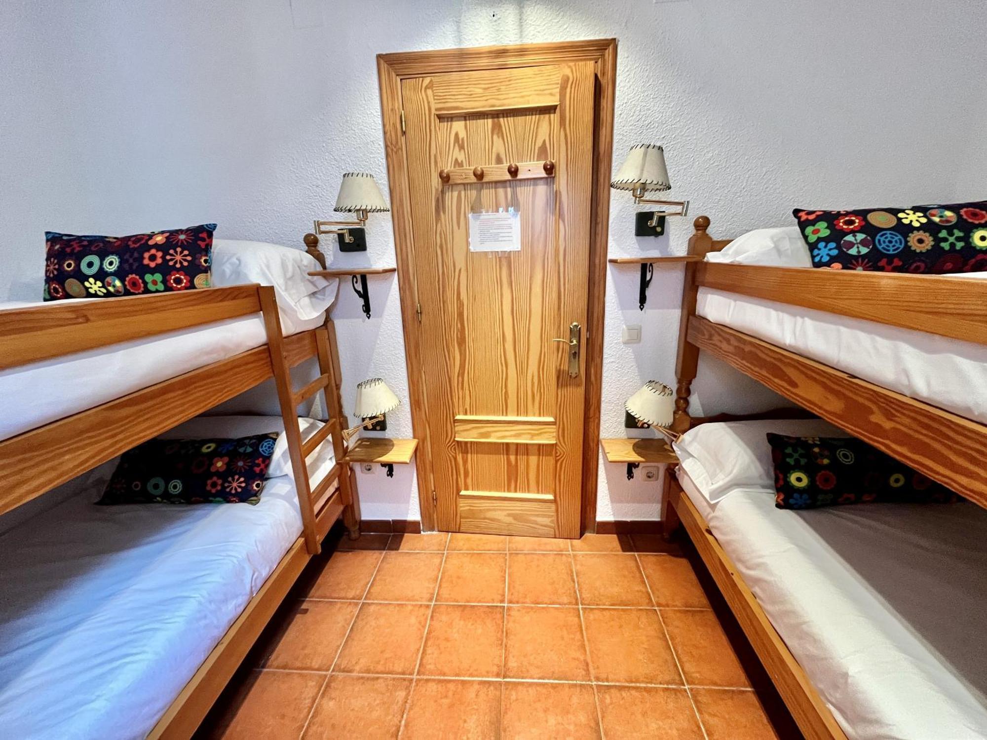 Hostal Nomadas By Gloove Villalba de la Sierra Kültér fotó